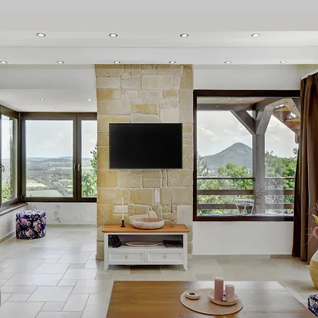 Viano Apartment Kisapati