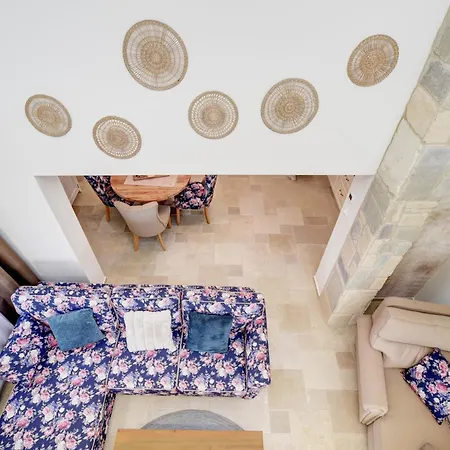 Viano Apartment