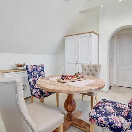 Apartment Viano *